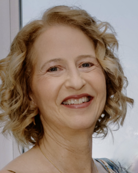Dr. Lynn Hallarman headshot